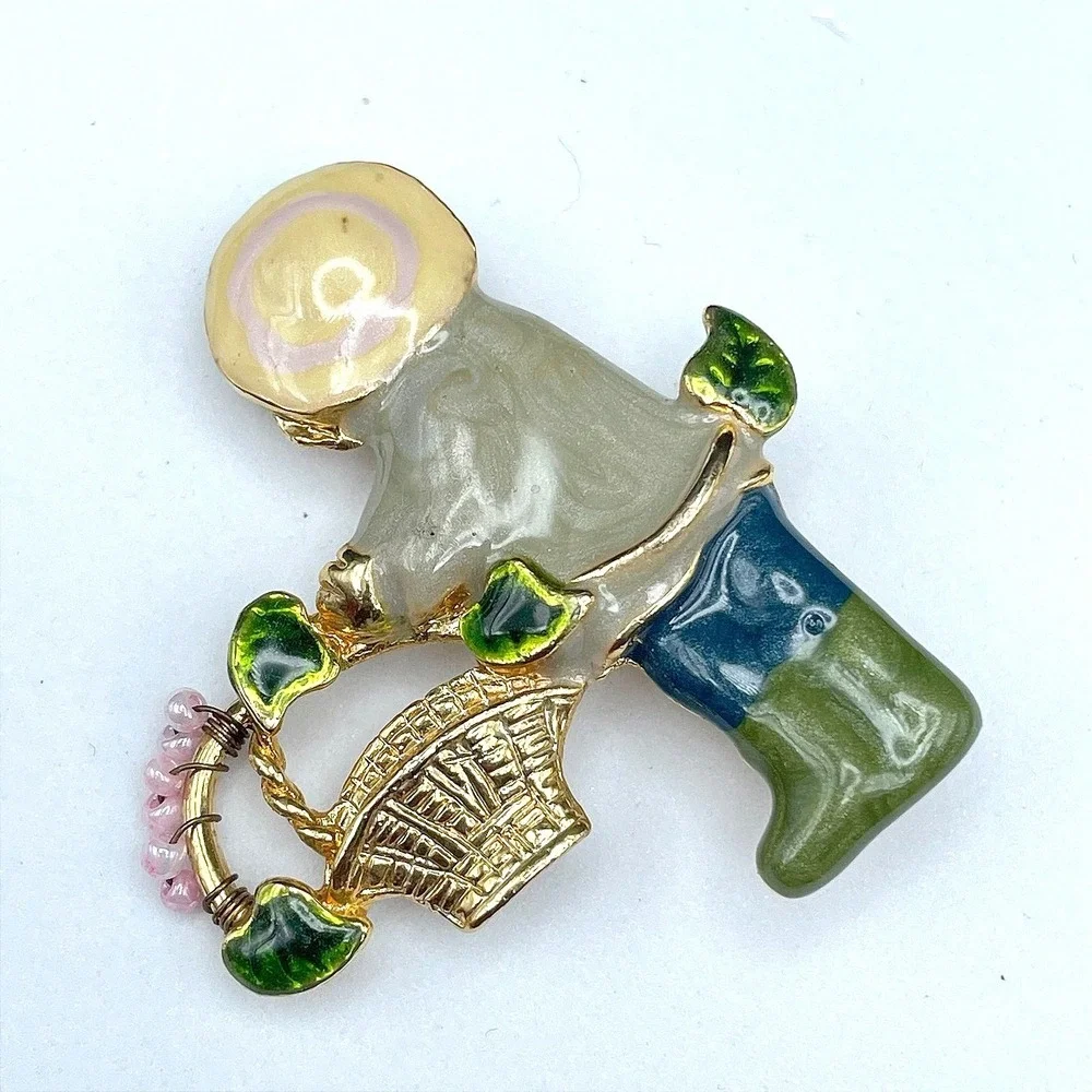 Vintage‎ Enamel Gardener Girl Brooch Gold Tone Cute Spring Whimsical